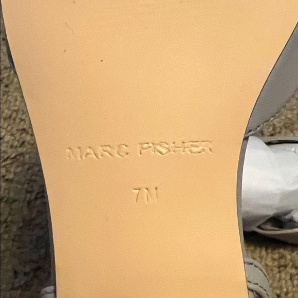 Marc Fisher Women's Gray Patent Slingback Flats - Picture 6 of 7